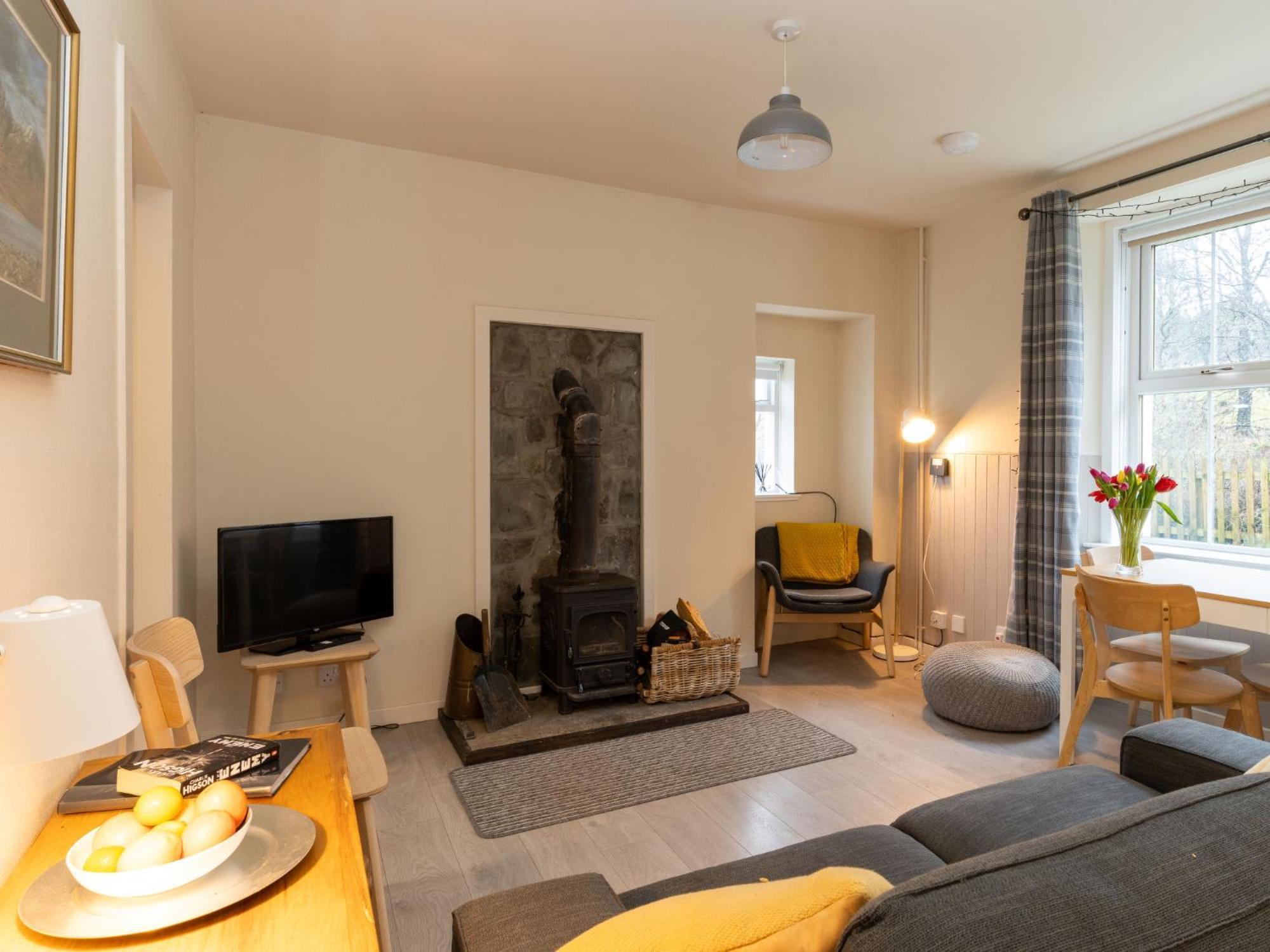 2 Railway By Interhome Aviemore